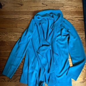 Karen Scott teal green sweater no buttons size L open drape has a wavy design